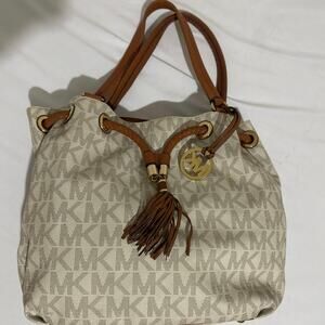 Michael Kors Jet Set Item Large Gathered Logo Tote Bag OUT OF STOCK! BEAUTIFUL!